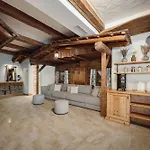 Loj - Our Kind Of Place 酒店 4*
