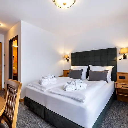 Bergzeit By Seven 4*