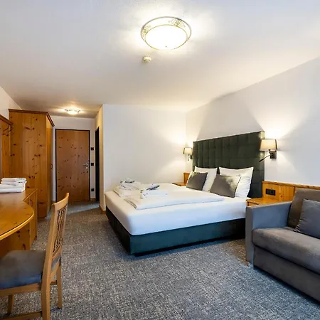 Hotel Bergzeit By Seven 4*