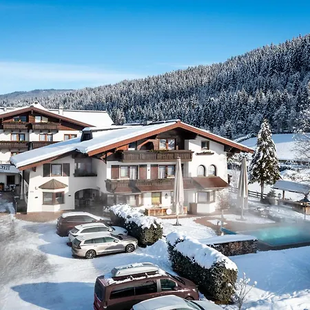 Bergzeit By Seven 4*