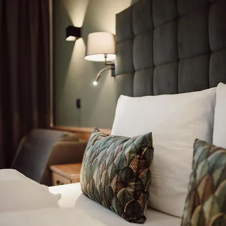 Loj - Our Kind Of Place Hotel 4*