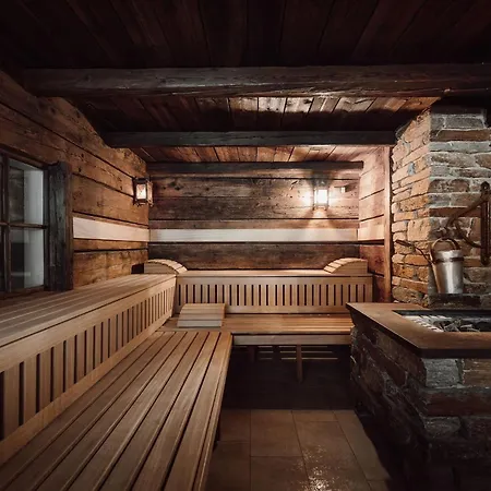 Loj - Our Kind Of Place Hotel