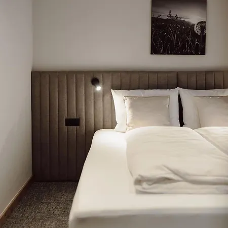 Loj - Our Kind Of Place Hotel 4*