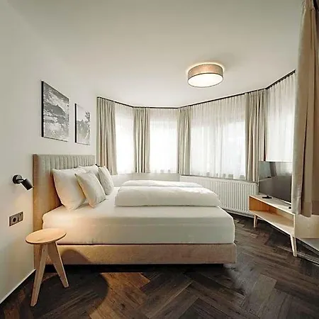 Ξενοδοχείο Loj - Our Kind Of Place 4*