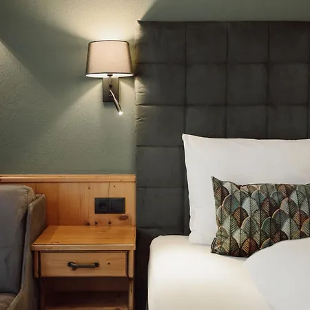 Loj - Our Kind Of Place 4* フラッハウ